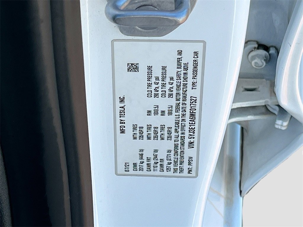 Used 2021 Tesla Model 3 Standard Range Plus image 29