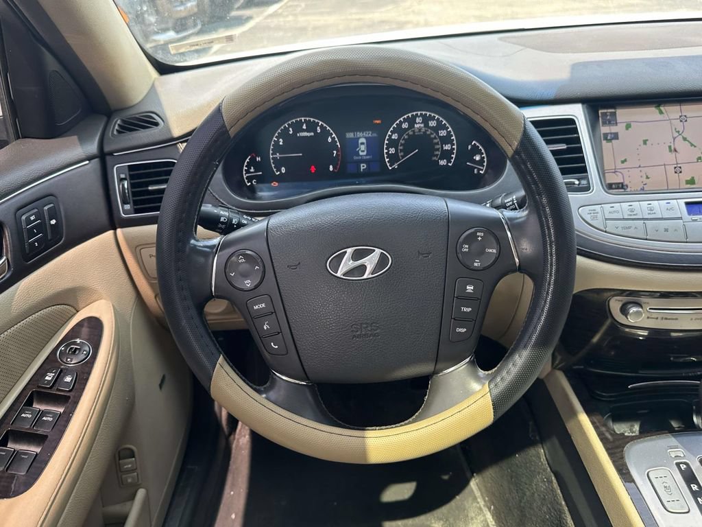 Used 2011 Hyundai Genesis 4.6 RWD image 15