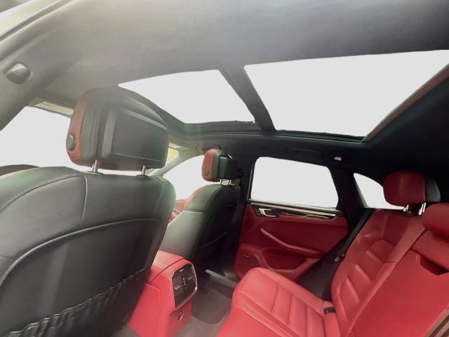 Certified 2023 Porsche Macan S AWD/4WD image 36