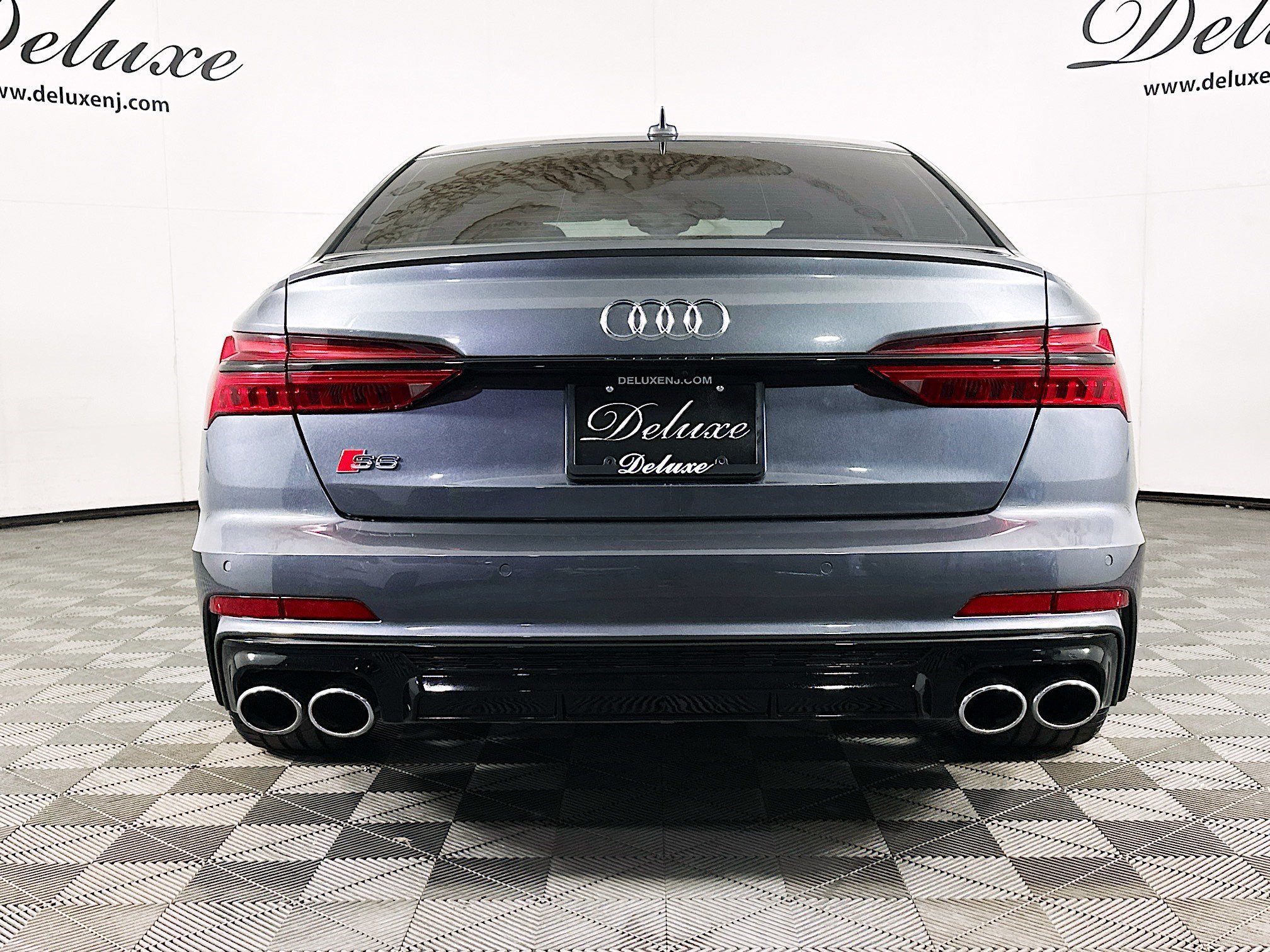 Used 2025 Audi S6 Premium Plus w/ Premium Plus Package AWD/4WD image 5