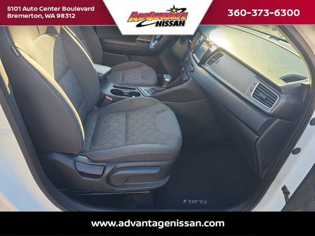 Used 2018 Kia Niro LX image 19