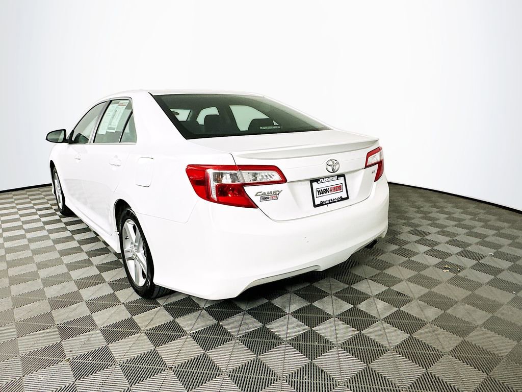 Used 2013 Toyota Camry SE image 7
