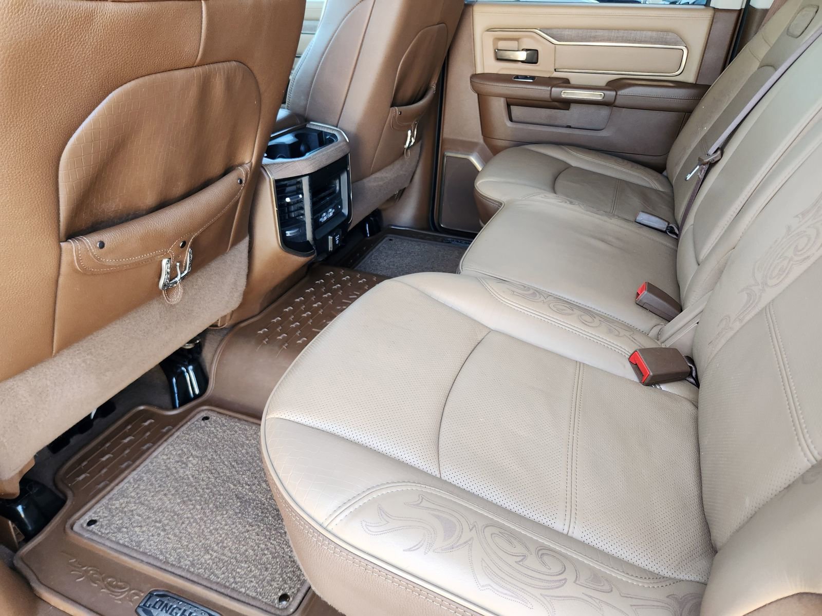 Used 2024 RAM 2500 Limited w/ Towing Technology Group image 35