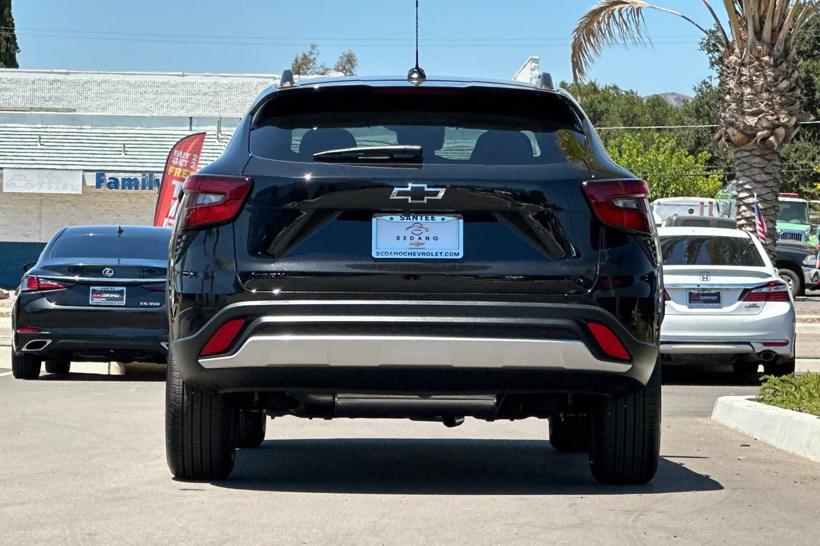 New 2026 Chevrolet Trax LT w/ LT Convenience Package FWD image 5