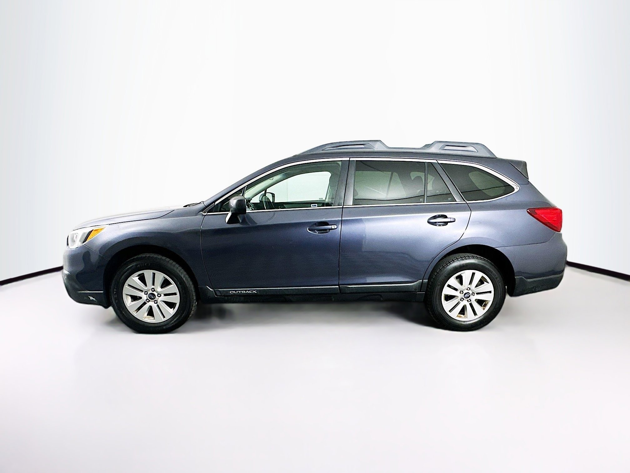 Used 2015 Subaru Outback 2.5i Premium AWD/4WD image 4