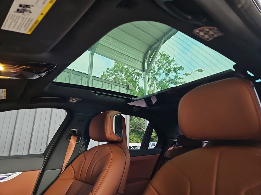 Used 2026 BMW 760i xDrive w/ Executive Package AWD/4WD image 22