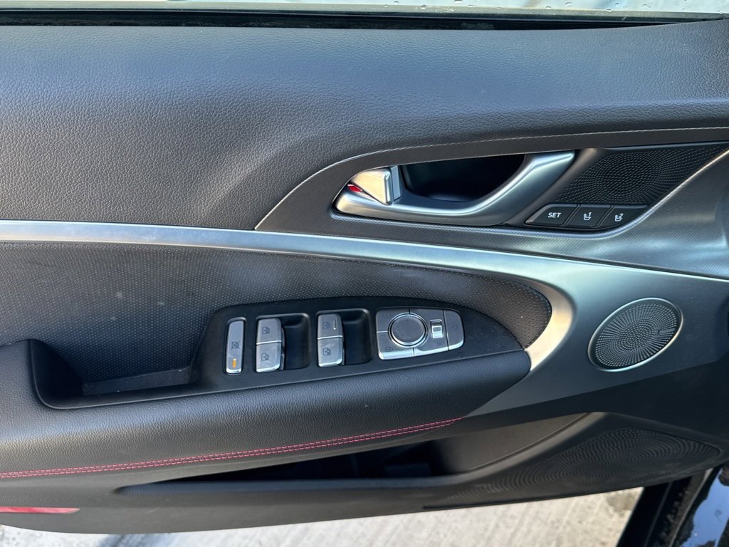 Used 2025 Genesis G70 2.5T w/ Sport Prestige Package image 17