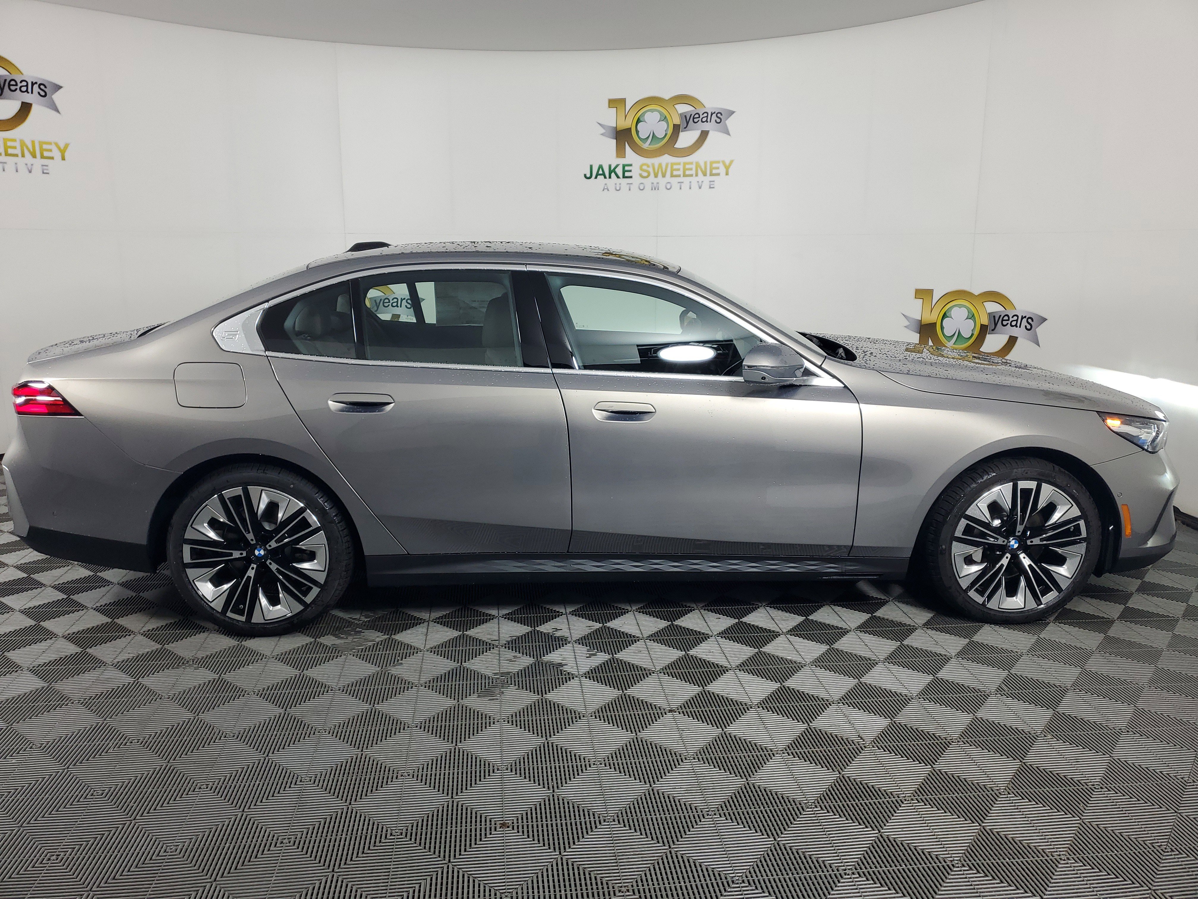 Used 2026 BMW 530i xDrive image 8