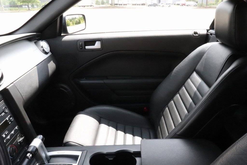 Used 2007 Ford Mustang GT image 34
