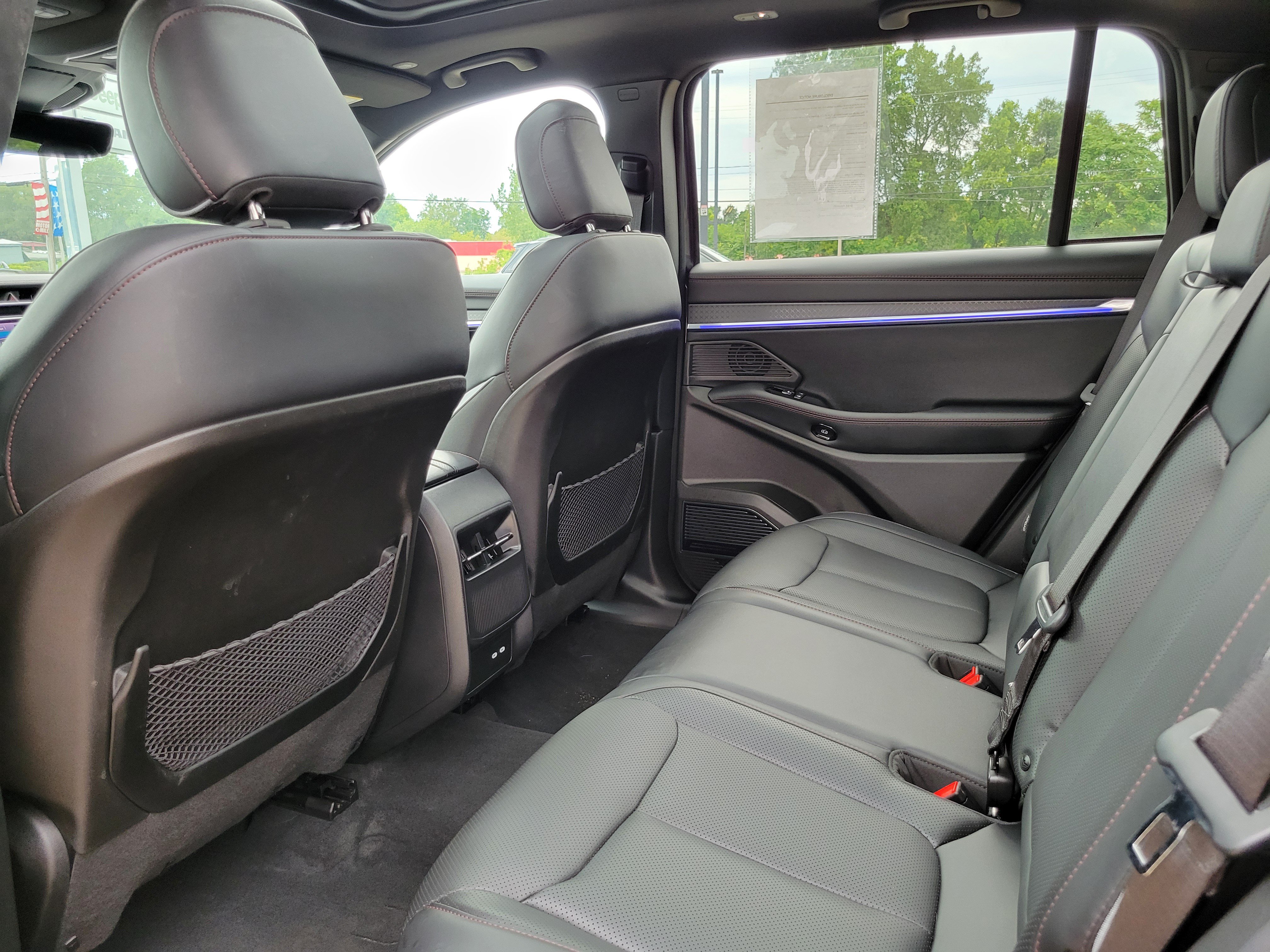 Used 2025 Jeep Wagoneer S Limited AWD/4WD image 19