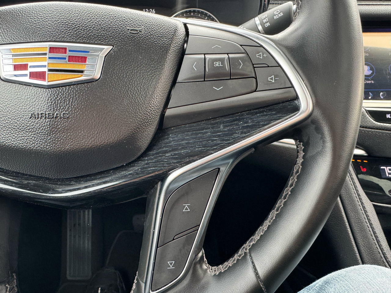 Used 2025 Cadillac XT5 Premium Luxury image 17