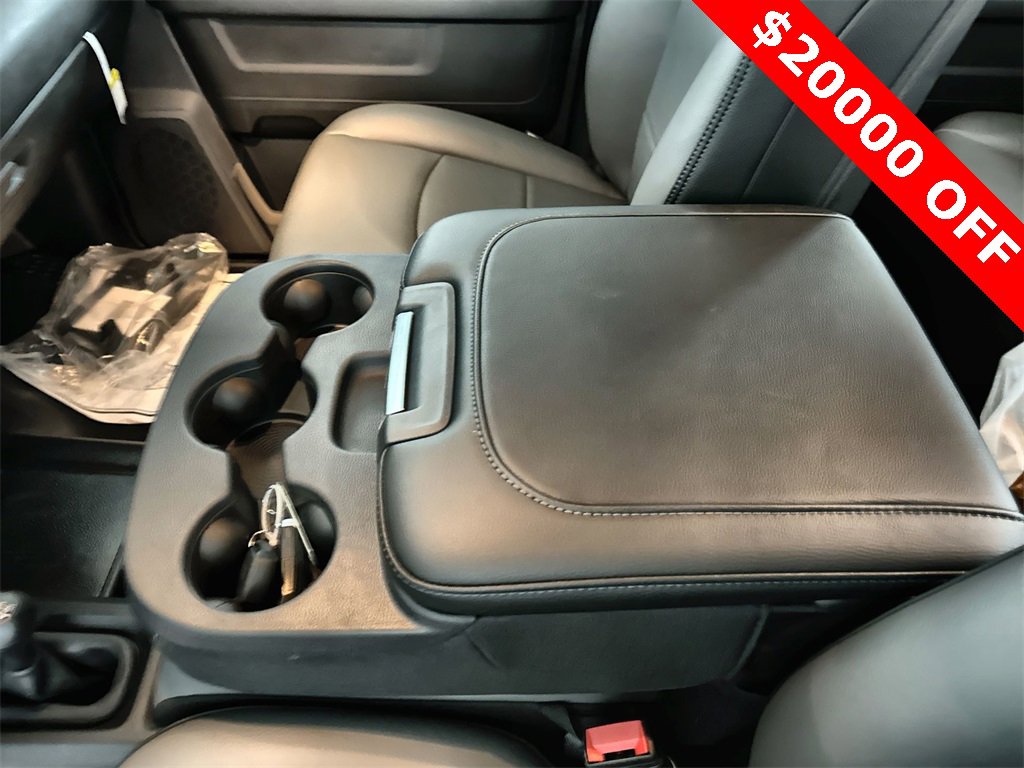 New 2024 RAM 3500 Tradesman w/ Chrome Appearance Group image 18