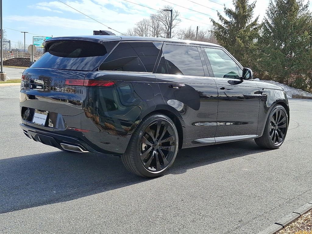 New 2026 Land Rover Range Rover Sport Dynamic SE image 3