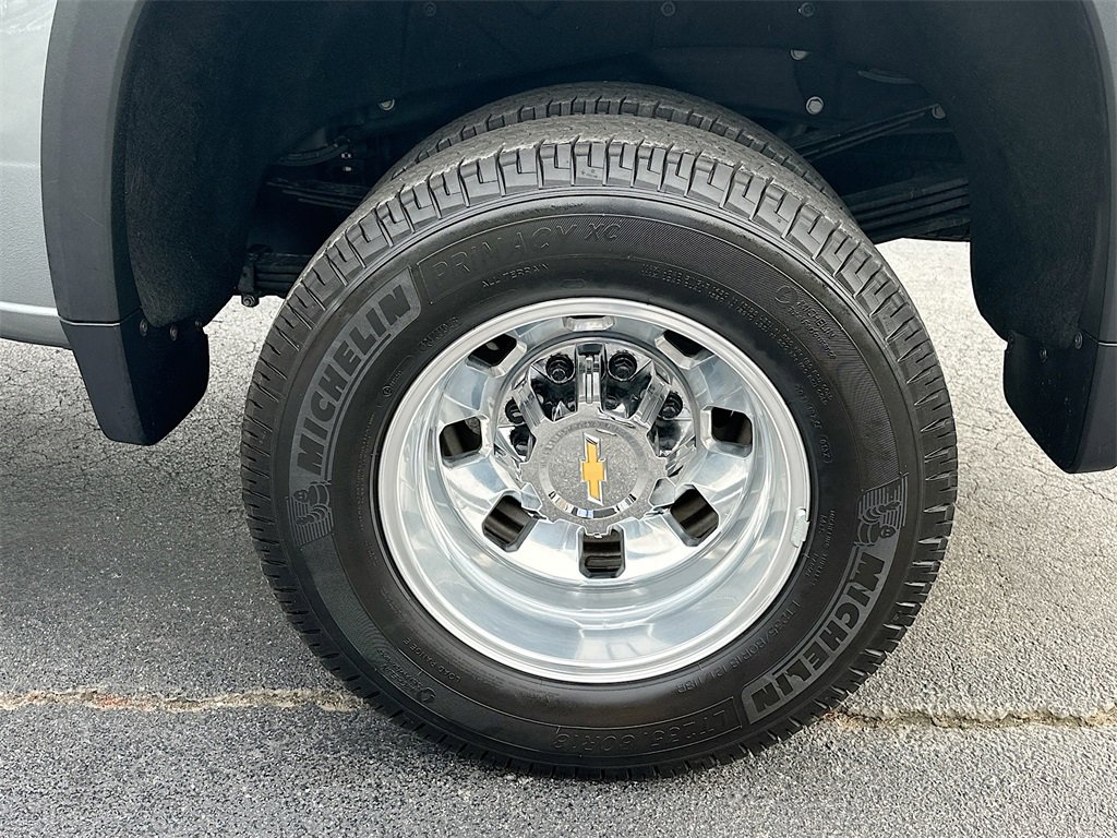 Used 2024 Chevrolet Silverado 3500 High Country w/ High Country Premium Package image 24