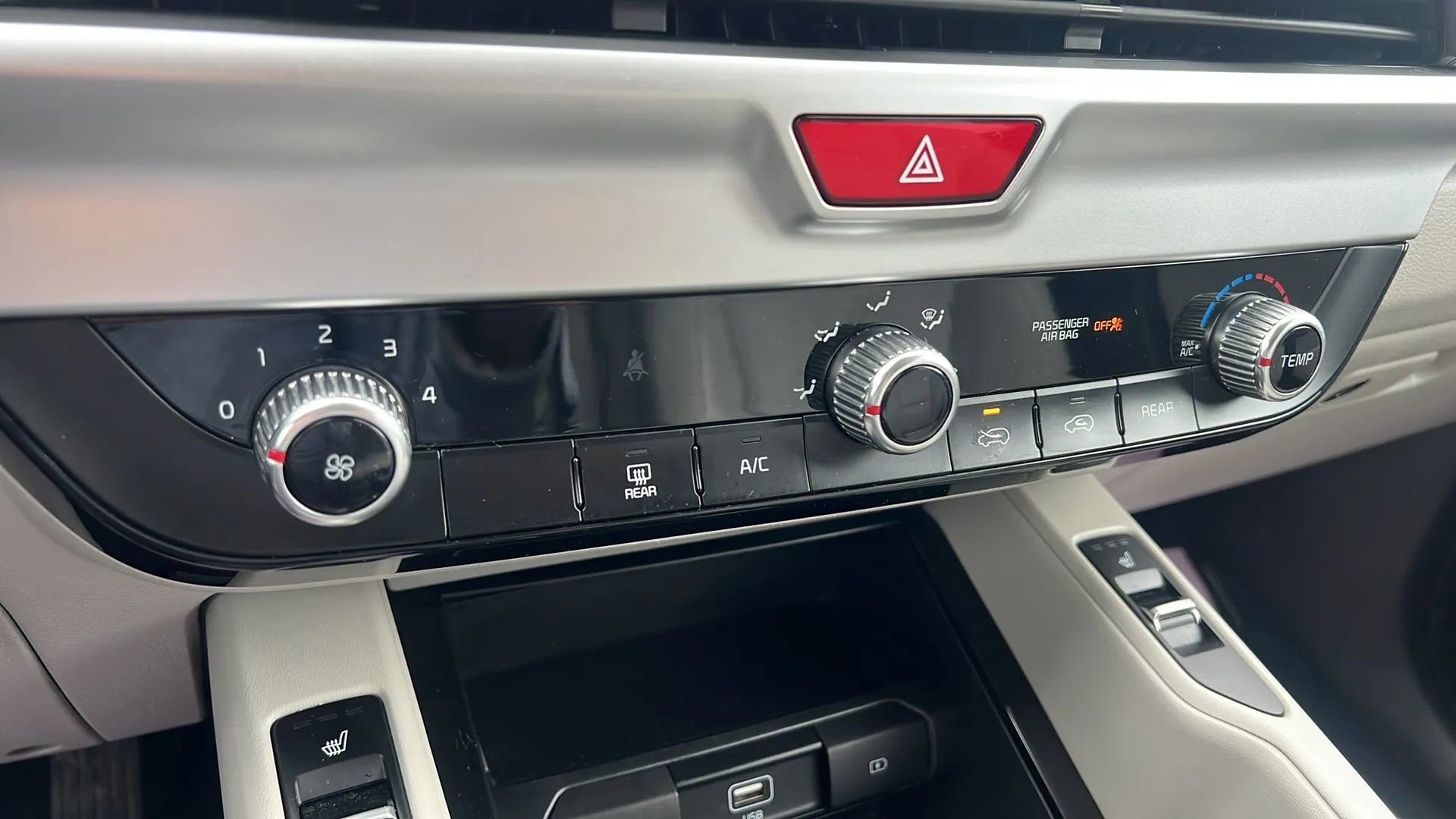 Used 2021 Kia Telluride S FWD image 16