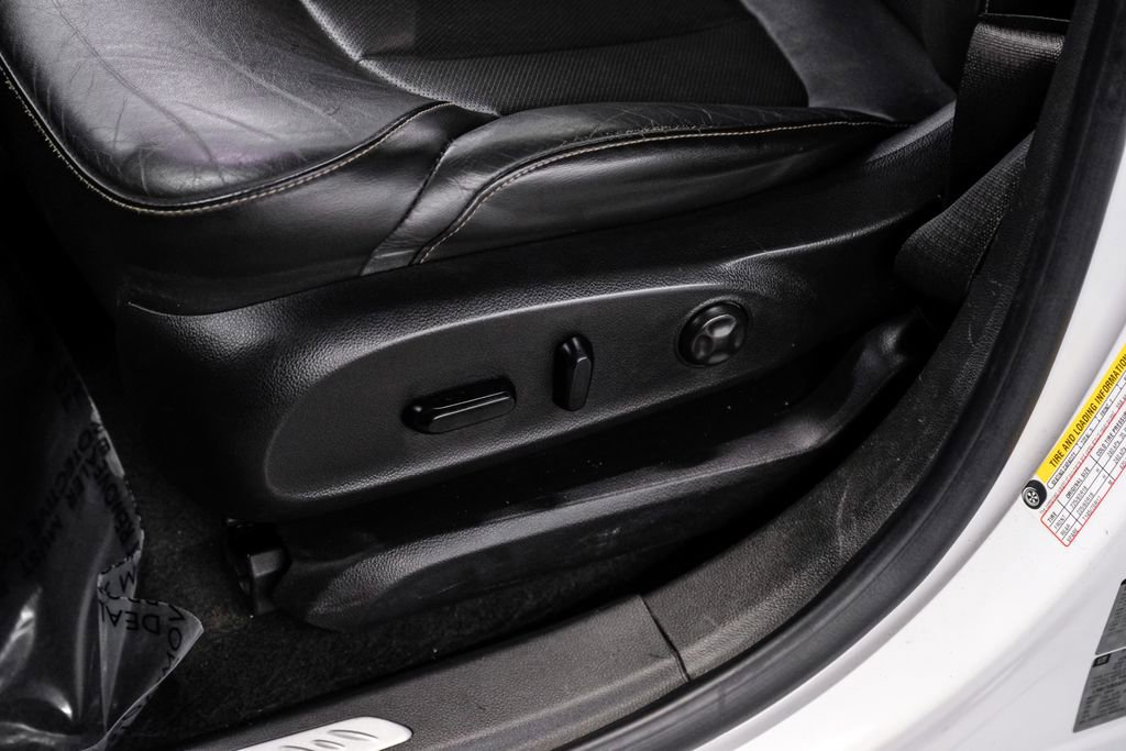 Used 2017 Buick Envision Essence FWD image 36