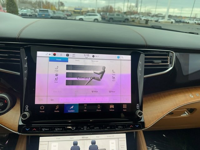 Used 2022 Jeep Grand Wagoneer Series III w/ Flexible Seating Group image 30