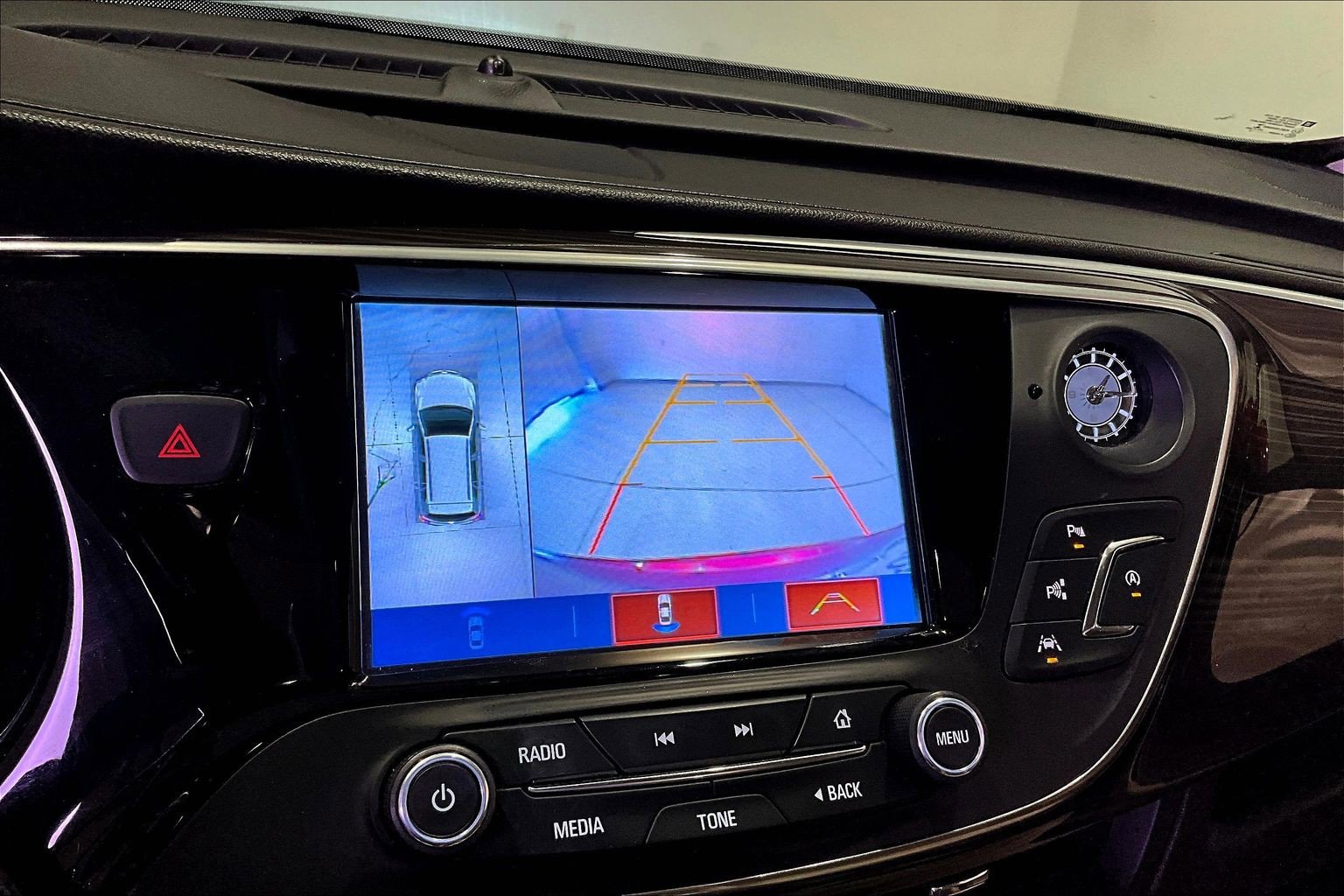 Used 2020 Buick Envision Premium w/ Driver Confidence Package AWD/4WD image 14