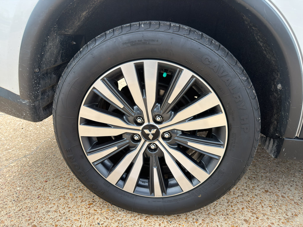 Used 2019 Mitsubishi Outlander ES AWD/4WD image 11
