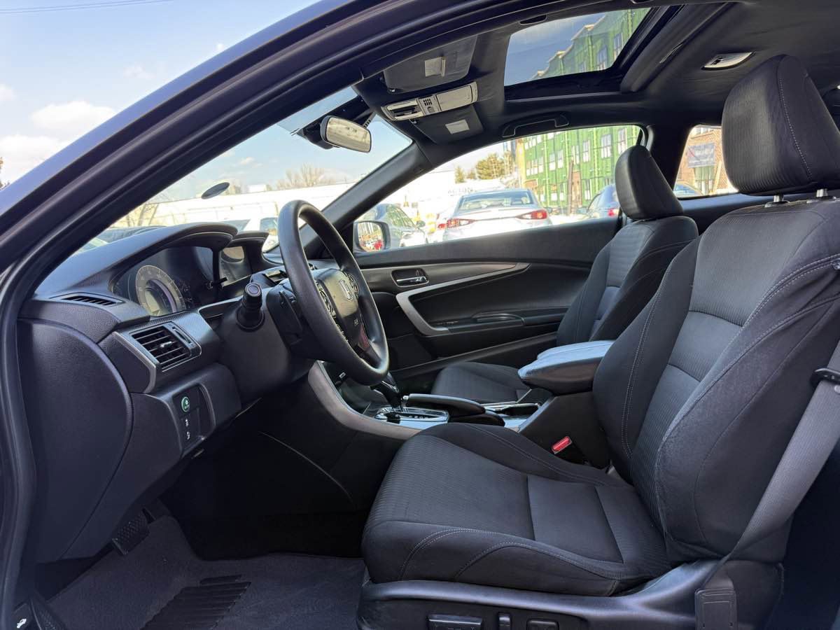 Used 2016 Honda Accord EX image 9