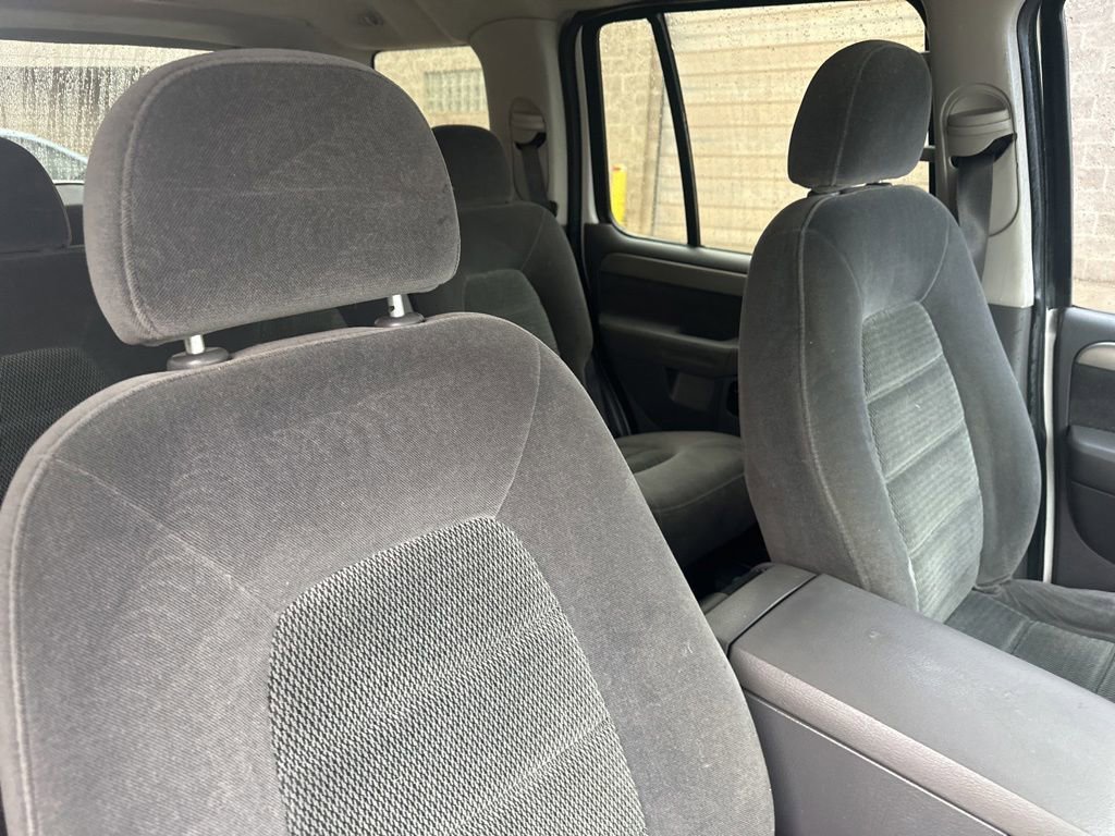Used 2003 Ford Explorer XLT AWD/4WD image 29