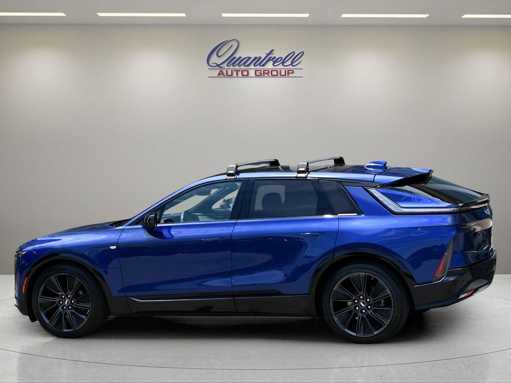 Used 2025 Cadillac Lyriq Sport AWD/4WD image 7
