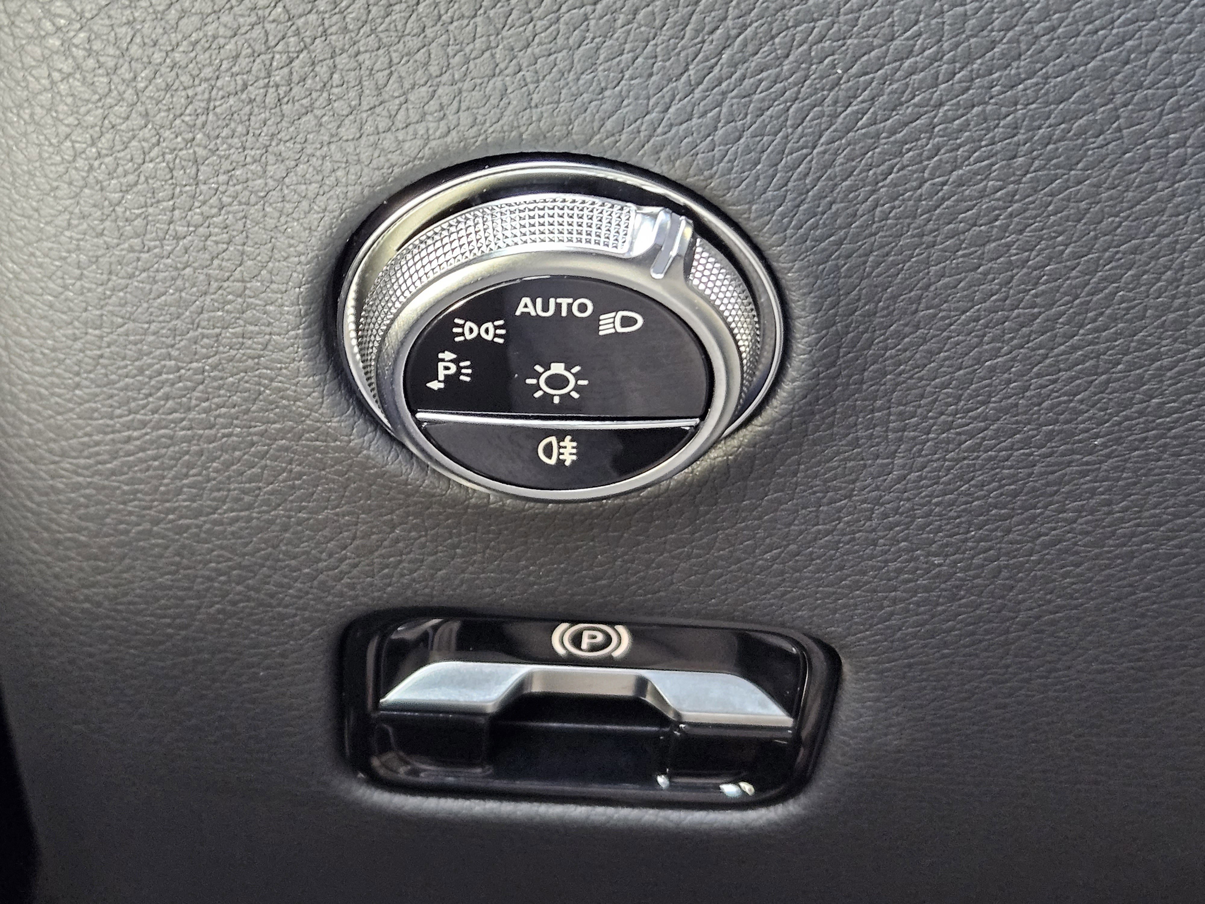 Certified 2026 Mercedes-Benz GLC 300 image 12