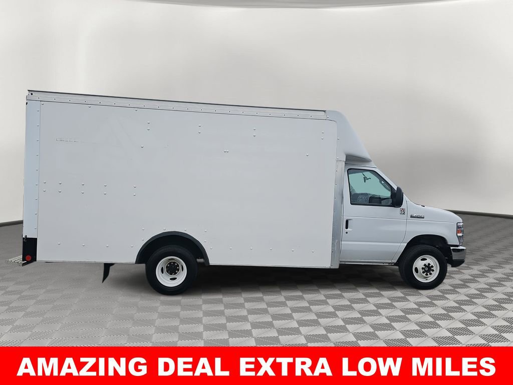 Used 2019 Ford E-450 and Econoline 450 Super Duty w/ Power Windows & Locks Group image 2