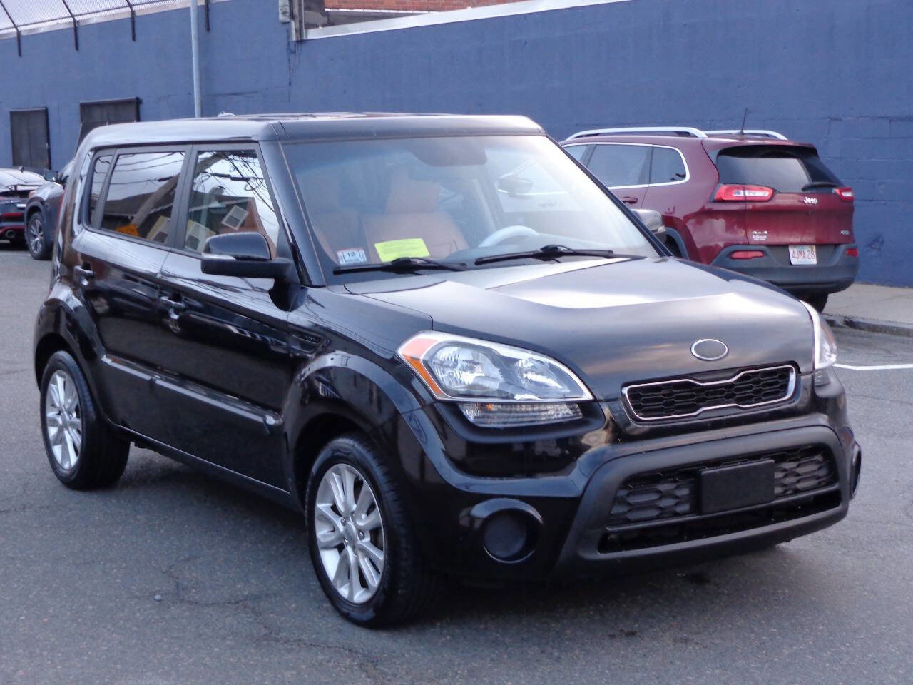 Used 2013 Kia Soul + image 3