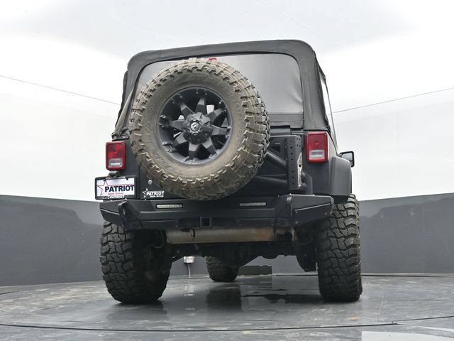 Used 2012 Jeep Wrangler Unlimited Sahara AWD/4WD image 46