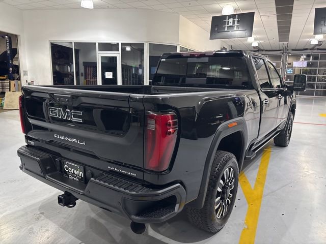 Used 2024 GMC Sierra 3500 Denali Ultimate image 9