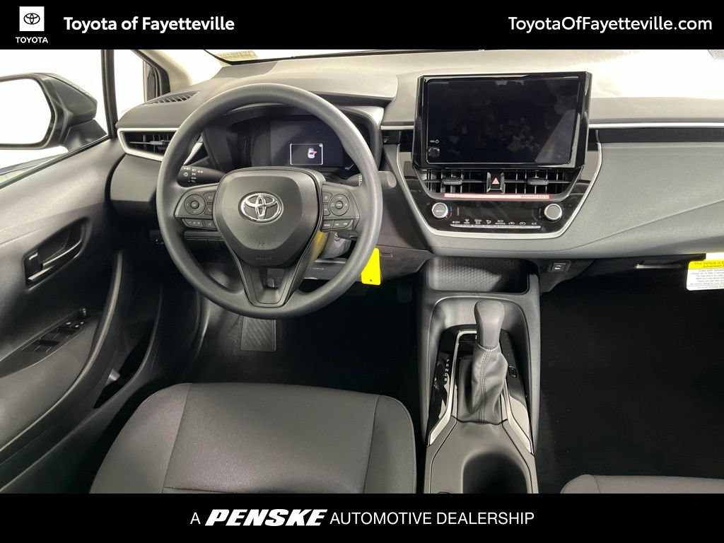 Used 2026 Toyota Corolla LE FWD image 5