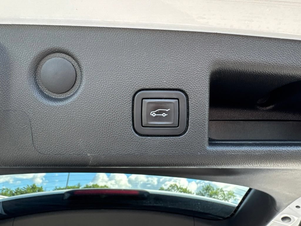 Used 2022 Chevrolet Equinox LT AWD/4WD image 7