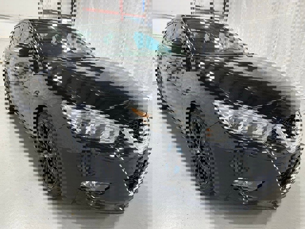 Used 2017 Nissan Maxima SR w/ Midnight Edition