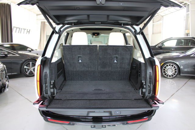 Used 2024 Land Rover Range Rover Long Wheelbase SE AWD/4WD image 31