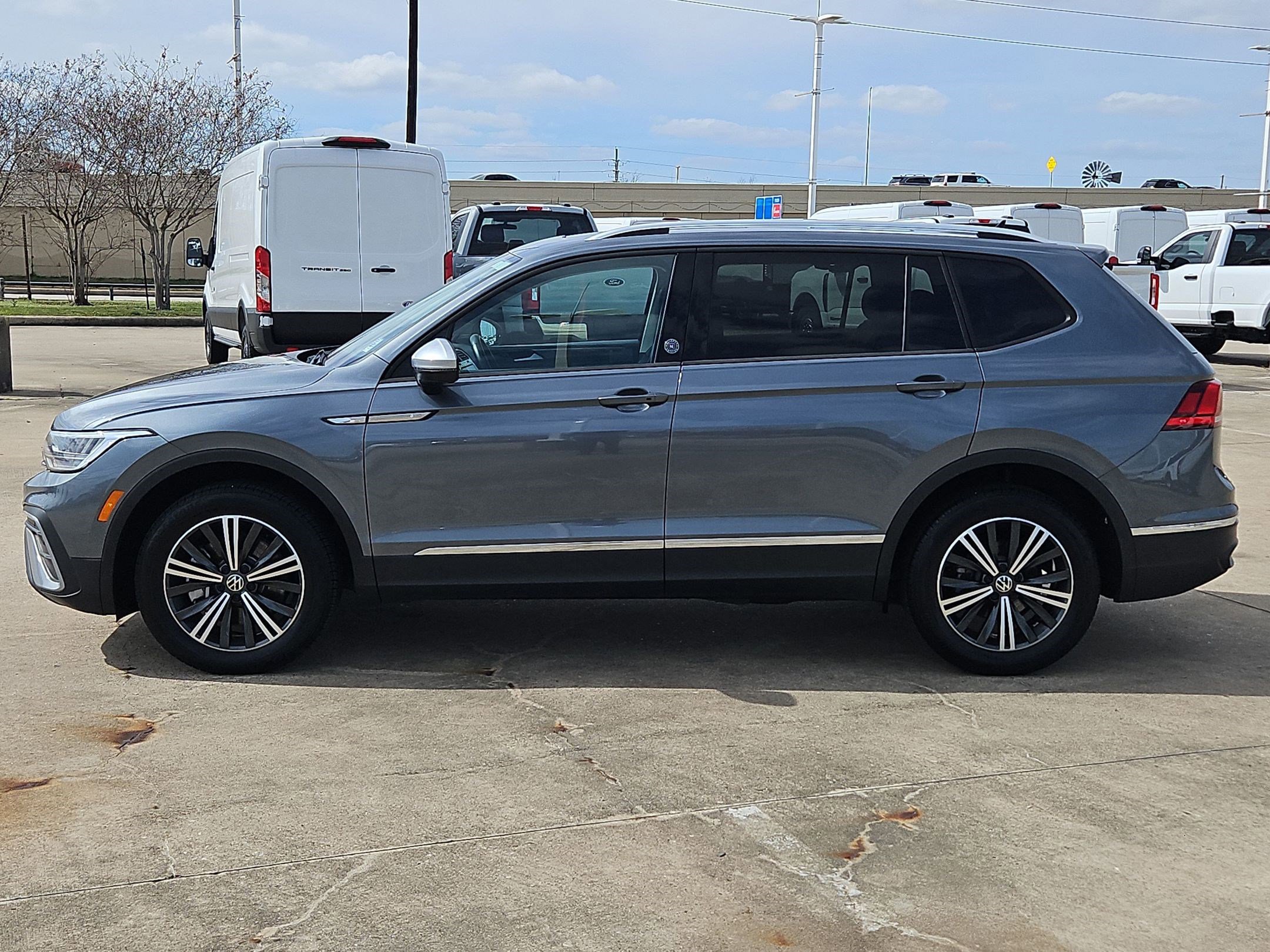 Used 2024 Volkswagen Tiguan Wolfsburg Edition image 7