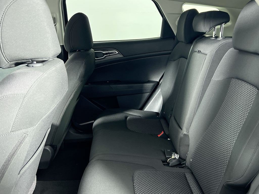 New 2026 Kia Sportage LX FWD image 27