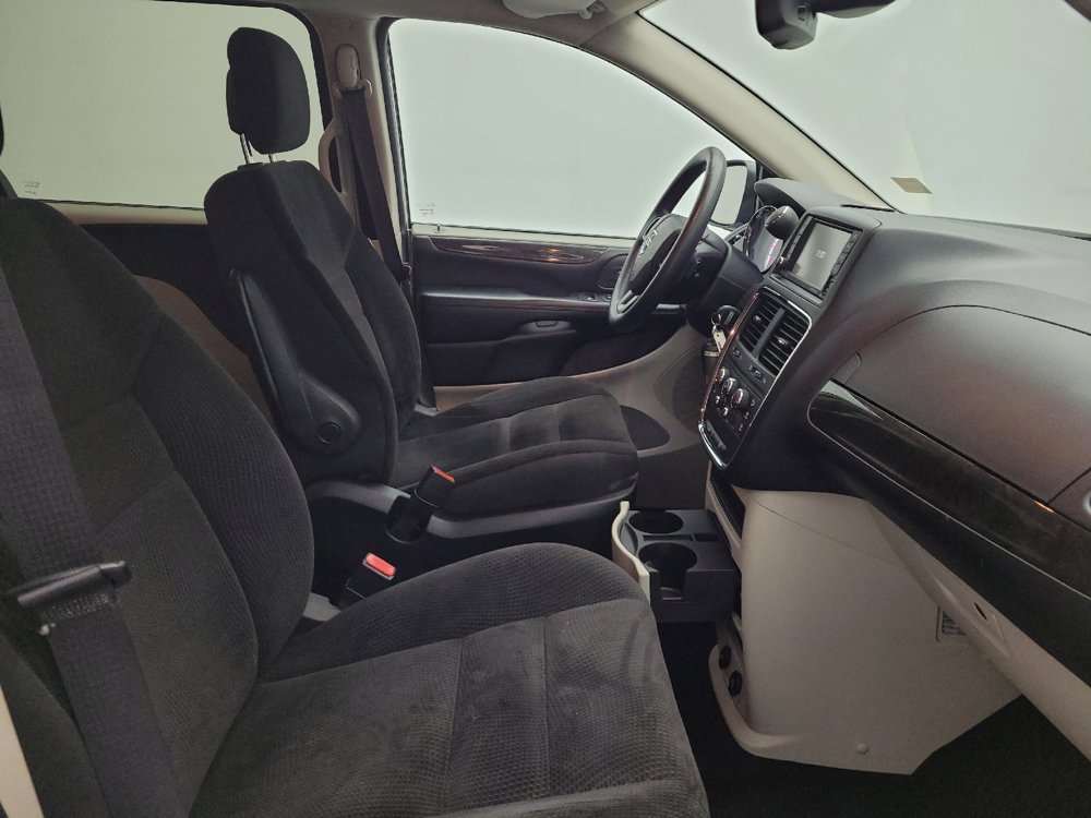 Used 2019 Dodge Grand Caravan SE FWD image 21