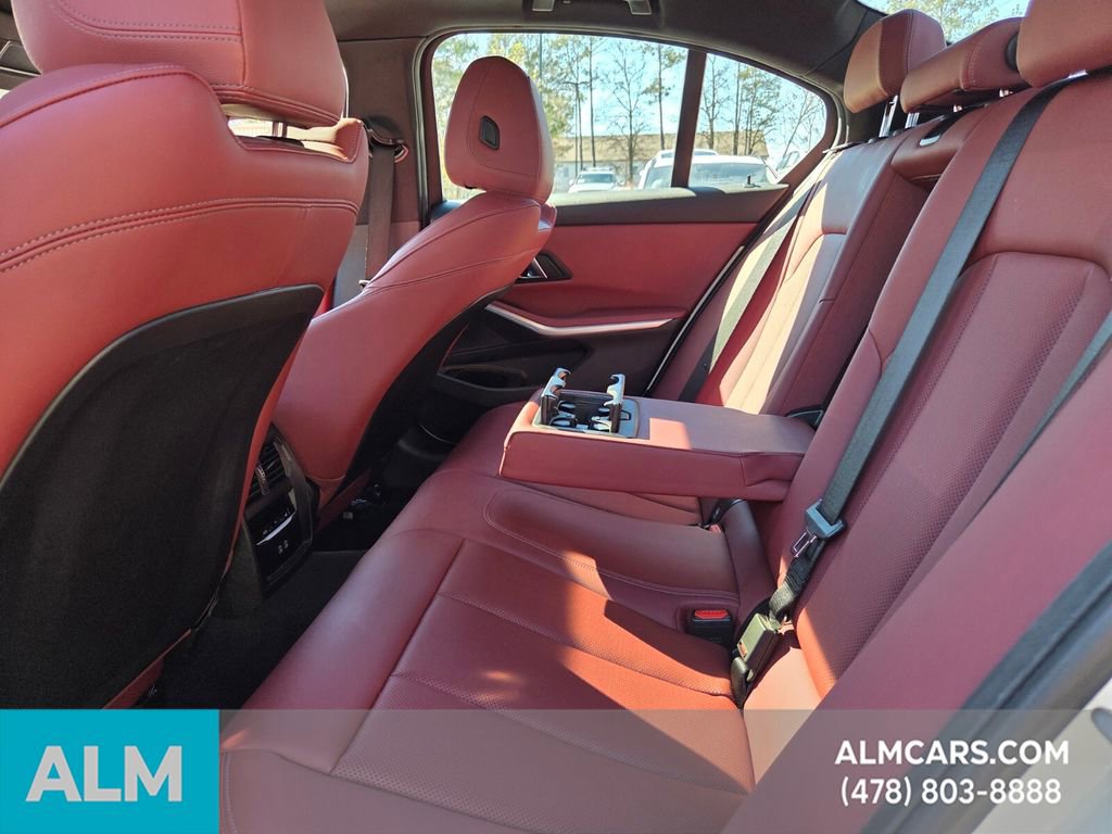 Used 2025 BMW 330i xDrive Sedan image 4