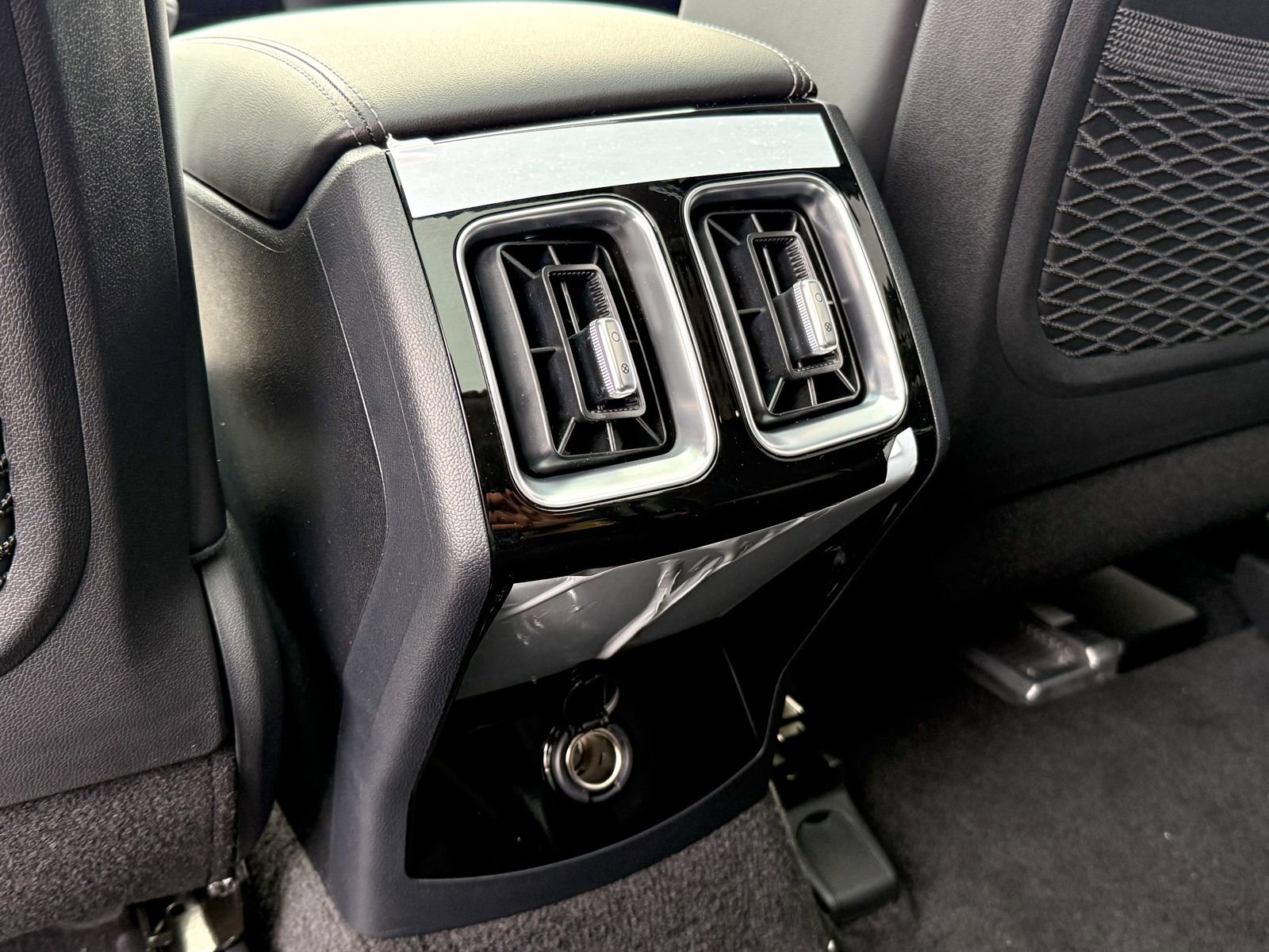 New 2026 Kia Sorento SX AWD/4WD image 39