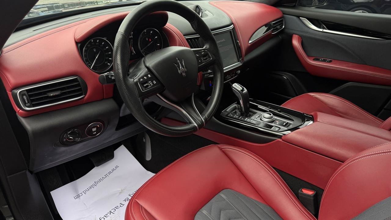 Used 2023 Maserati Levante GT AWD/4WD image 26