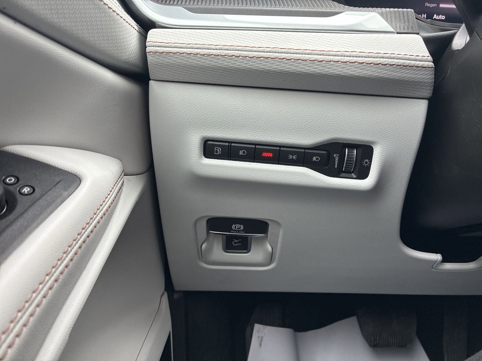 New 2026 Jeep Cherokee Overland w/ Advanced Pro Tech Group AWD/4WD image 29