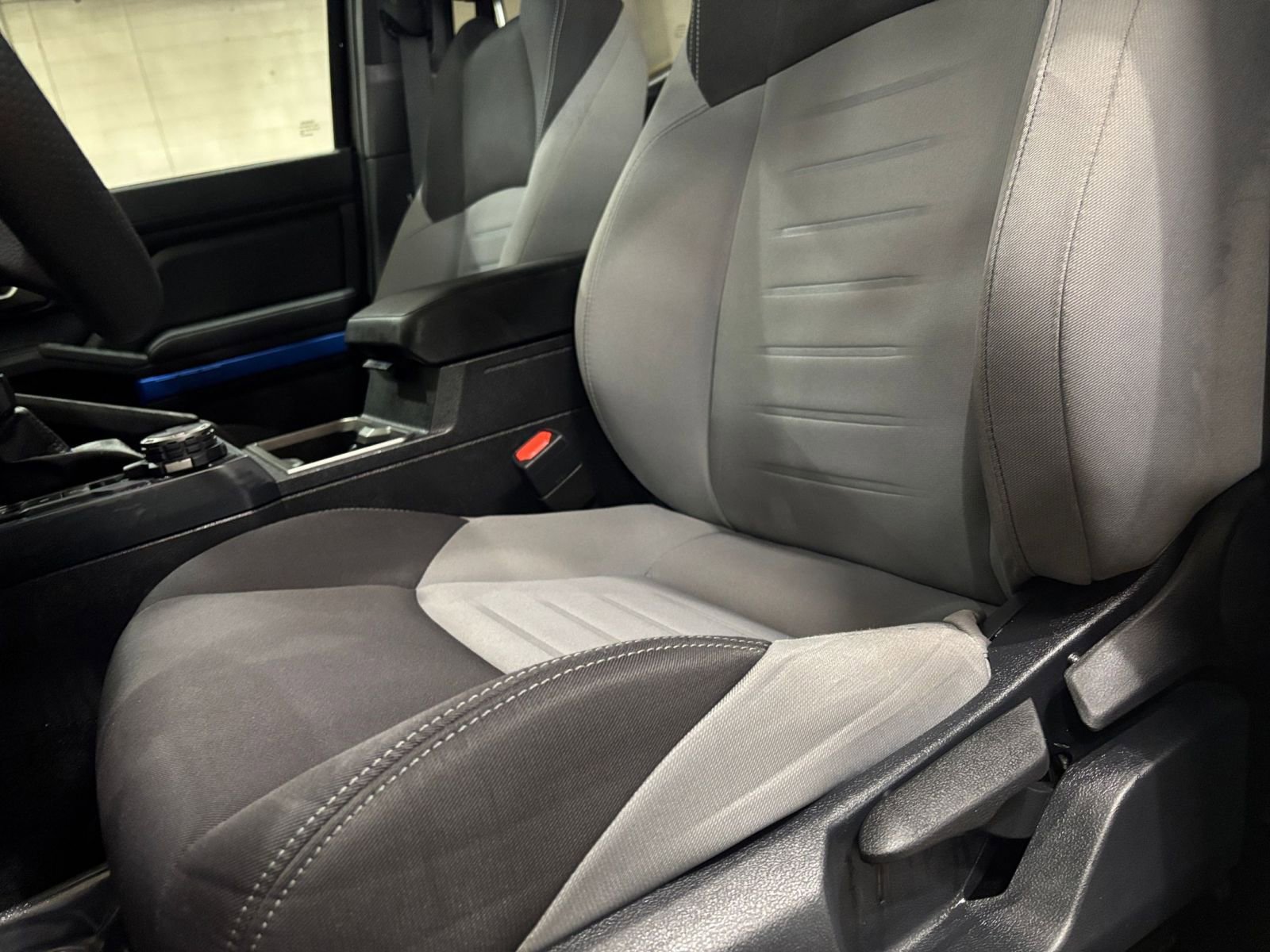 Used 2025 Toyota Tacoma SR image 25