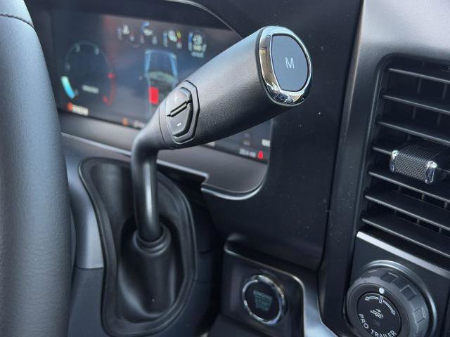 New 2026 Ford F250 Lariat w/ Black Appearance Package AWD/4WD image 17