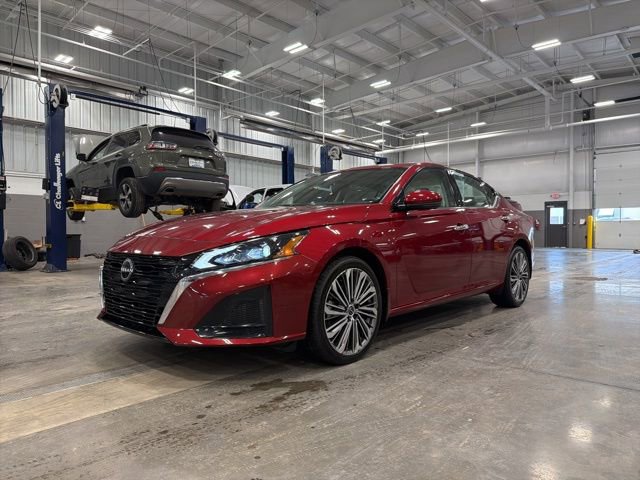 Used 2023 Nissan Altima 2.5 SL image 3