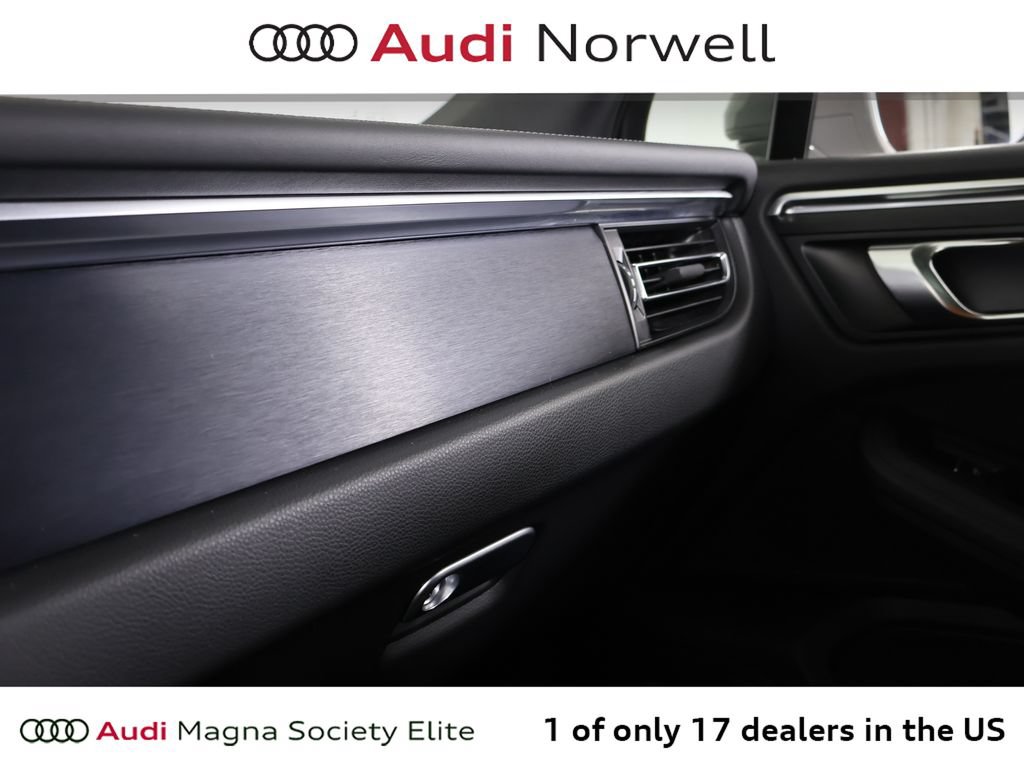 Used 2022 Porsche Macan GTS AWD/4WD image 7