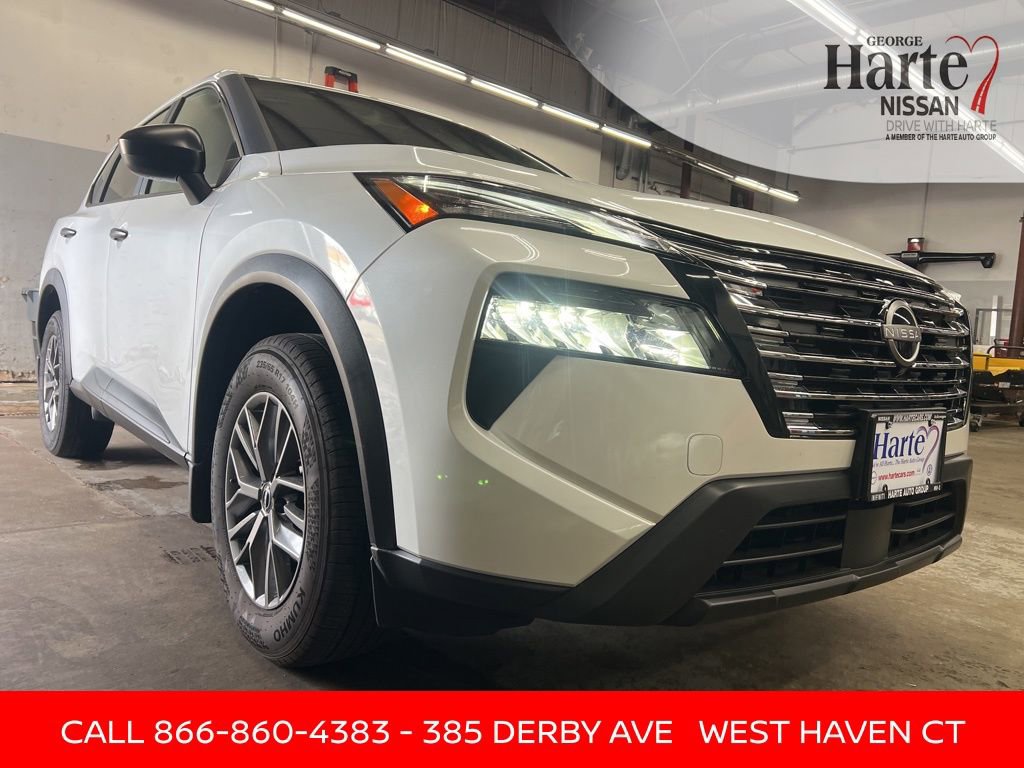 Certified 2025 Nissan Rogue S image 7