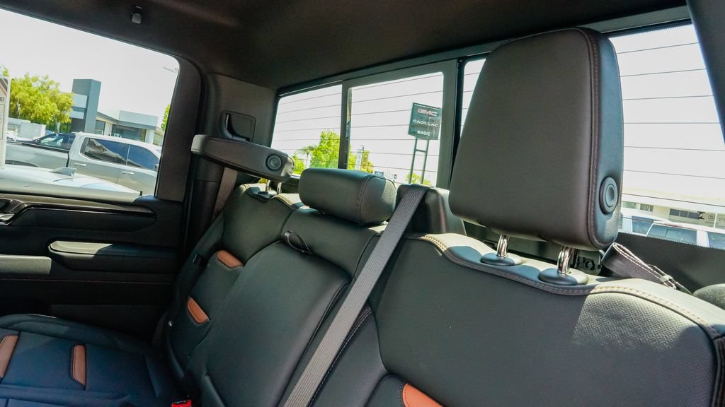 New 2026 GMC Sierra 2500 AT4 w/ AT4 Premium Plus Package AWD/4WD image 13