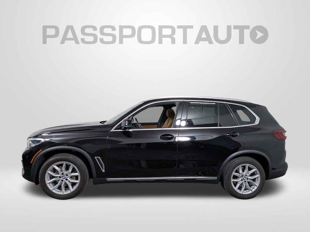 Certified 2023 BMW X5 xDrive40i w/ Parking Assistance Package AWD/4WD image 2