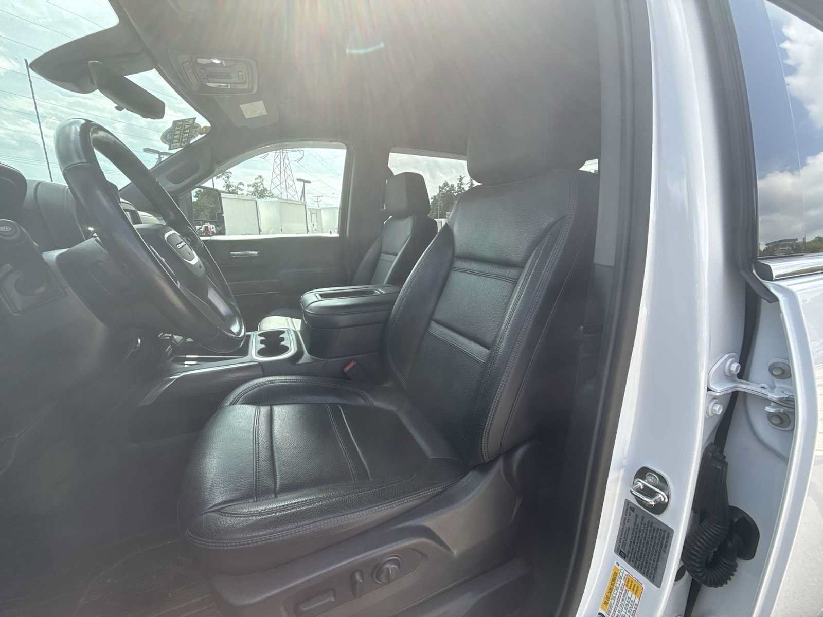 Certified 2020 GMC Sierra 3500 Denali w/ Technology Package AWD/4WD image 19